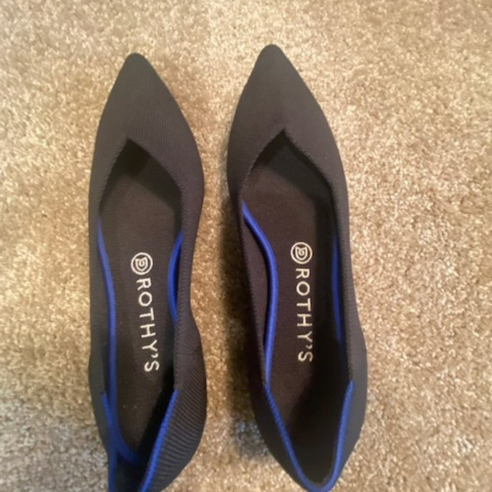 Rothy's pointed shoe